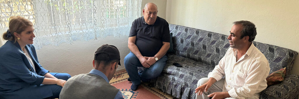 KARA ÖLMEZTOPRAK’TAN ESNAF ZİYARETİ
