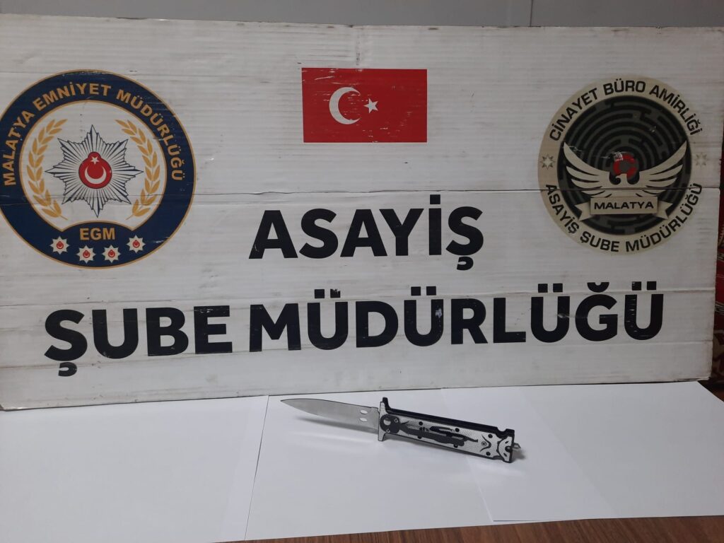 Malatya’da bıçaklı kavga: 2 yaralı