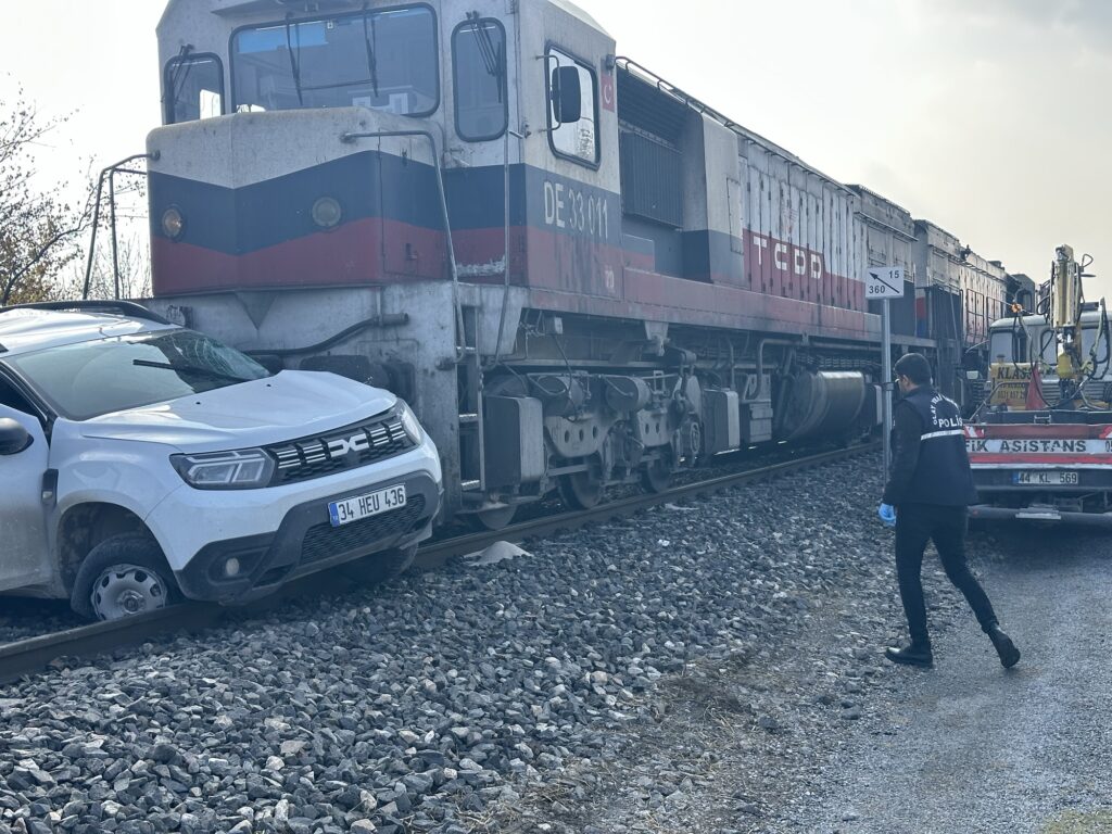 Tren kazası: 2 yaralı
