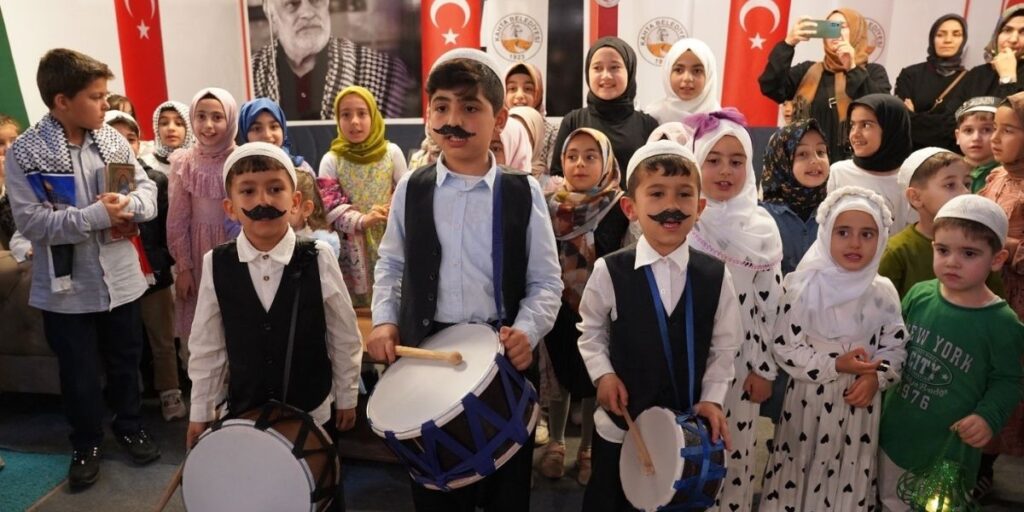 Ramazan Çarşısı’nda Minik Öğrencilerden Duygusal Etkinlik