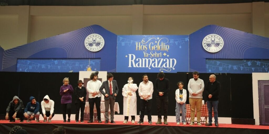 Ramazan Etkinliklerinde Tiyatro Oyunu Sahnelendi