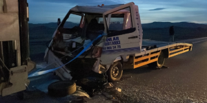 Kazazedeye Yardım Etmek İçin Durdu Başka Kazaya Neden Oldu, 3 Yaralı