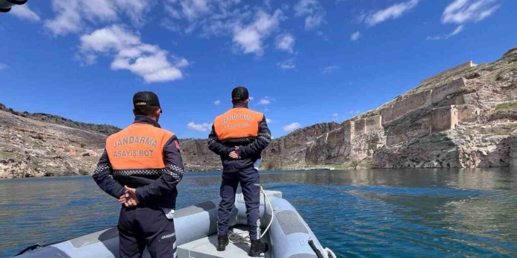 Ağ ile Avlanma Yasağına Uymayan 2 Şahıs Suçüstü Yakalandı