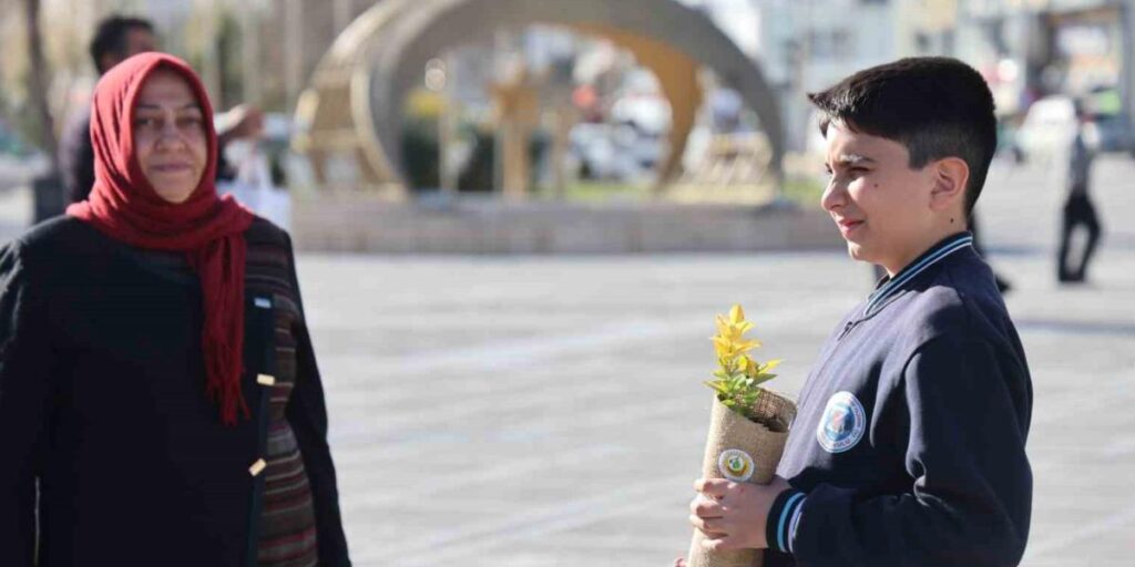 Elazığ’da 23 Bin Fidan Dağıtıldı
