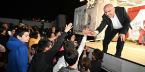 Başkan Saim Er Umut Kent Konteyner Kent’te Çocuklarla Buluştu