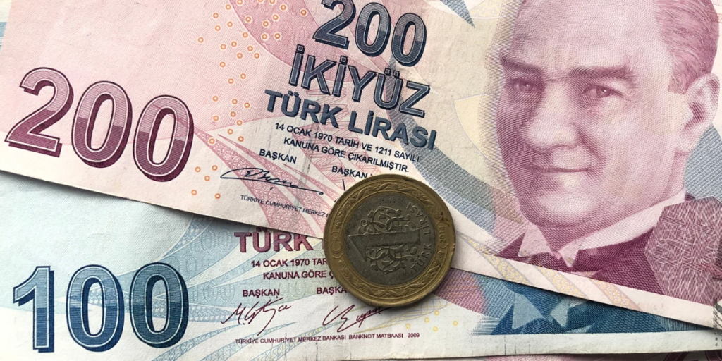 Veli Ağbaba: “Emeklinin hakkı 15.337 TL’dir!”