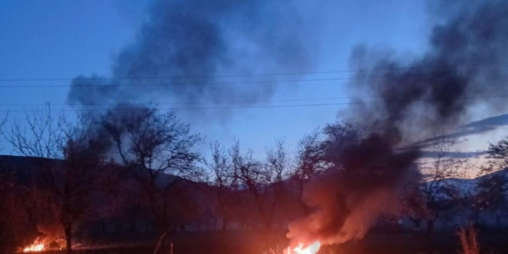 Pütürge’de Zirai Don Endişesi: Çiftçiler Ateş Yakarak Önlem Aldı