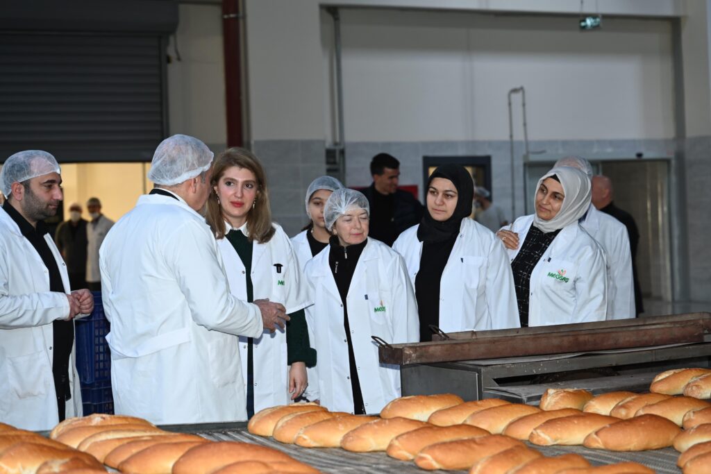 Milletvekili Ölmeztoprak’tan Ekmek Mesaisi