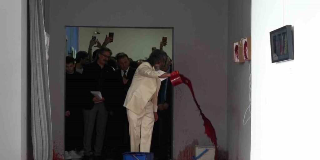 Atatürk Üniversitesi öğrencilerinden bir soykırımın anatomisi