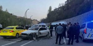 Bitlis’te otomobil ile minibüs kafa kafaya çarpıştı: 8 yaralı