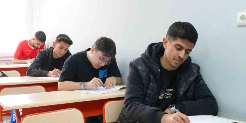 Elazığ’da Öğrencilere Ücretsiz Deneme Sınavı