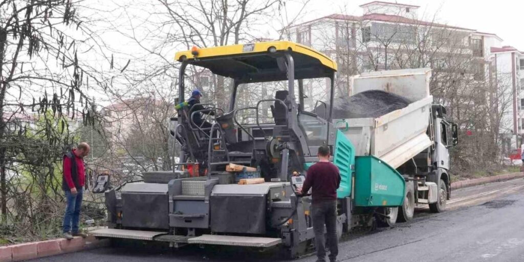 Elazığ’da Yol Yapım Çalışmaları Sürüyor