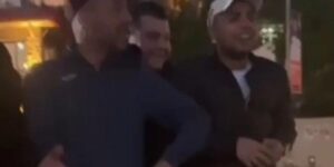 Elazığsporlu taraftarlar Kız Kulesine karşı “Kar mı Yağmış Şu Harput’un Başına” türküsünü söyledi