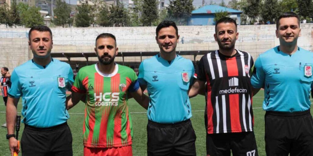 Şırnak’ta amatör maçta ortalık karıştı