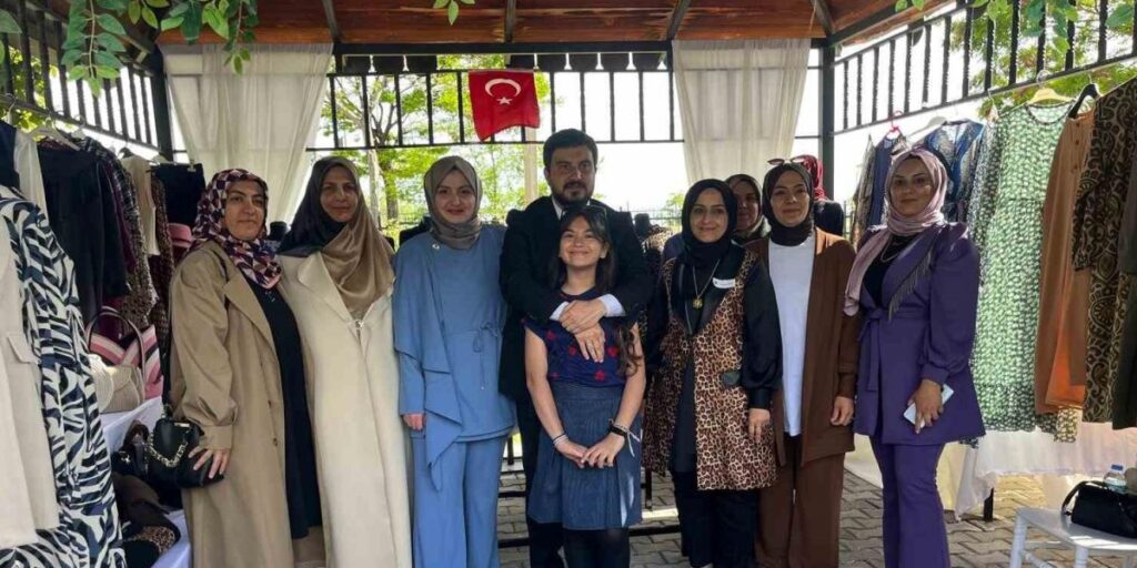 Adilcevaz’da renkli yıl sonu sergisi