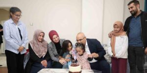 Ağrı Valisi Koç’tan özel gereksinimli Ebrar’a doğum günü sürprizi