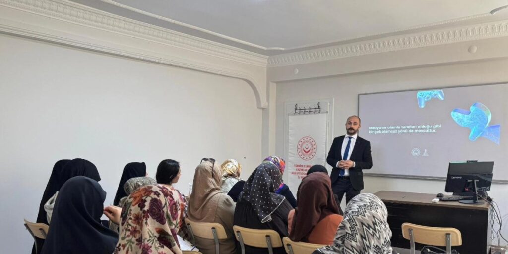 Aile Destek Merkezlerinde eğitim programı düzenlendi