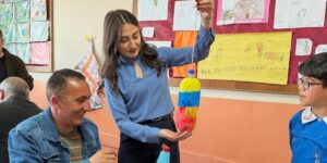 Aileler ve öğrenciler kuşlara yuva oldu