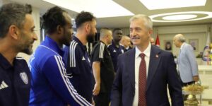 Ampute Futbol Takımı, Tahmazoğlu’nu makamında ziyaret etti