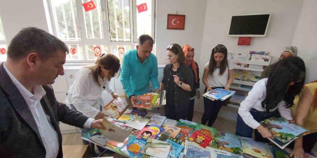 Ankara’da ki eğitimcilerden depremzede çocuklara gönül köprüsü