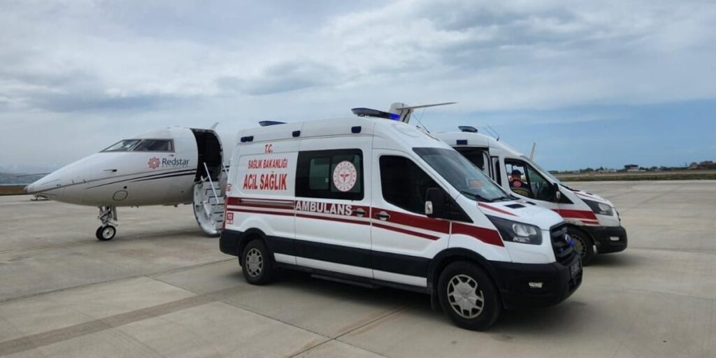 Aort koarktasyon hastası bebek uçak ambulansla İstanbul’a sevk edildi