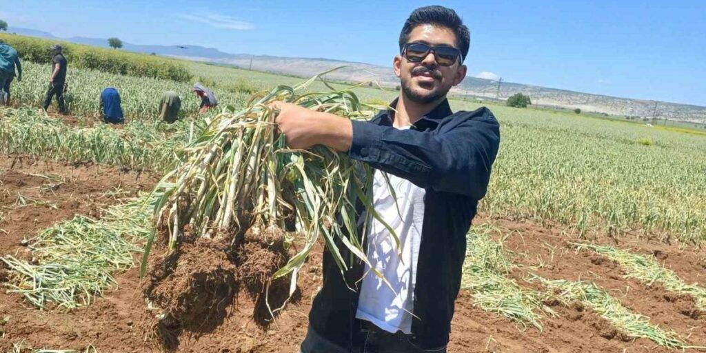 Arabanlı genç, baba mesleğini daha iyi yapabilmek için mühendis oldu