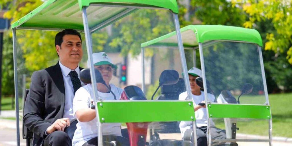 Başkan Yılmaz, çocuklarla trafik eğitimine katıldı