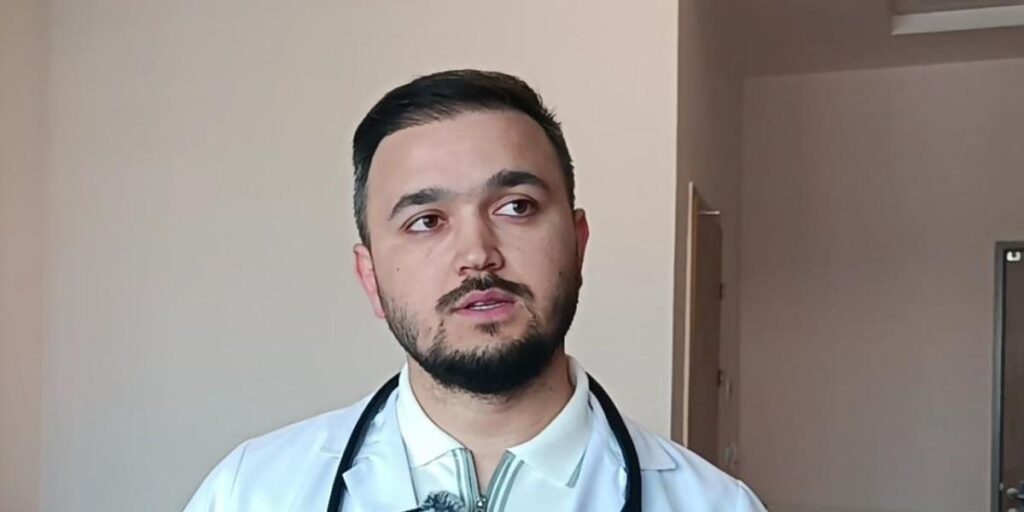 Batman’da 4 yaşındaki çocuğun, 16 günlük kardeşine verdiği badem şekeri boğazından operasyonla çıkarıldı
