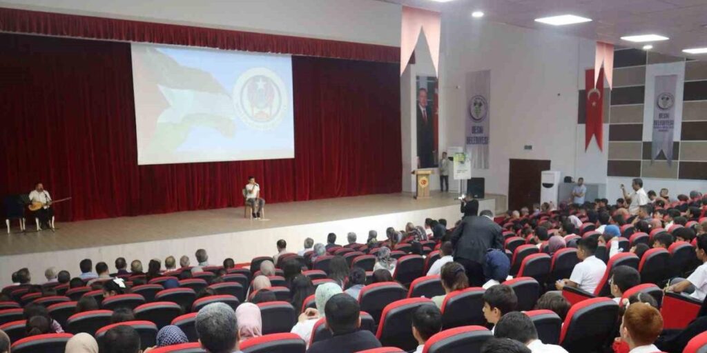Besni İmam Hatip Ortaokulu’ndan Kudüs temalı şiir dinletisi
