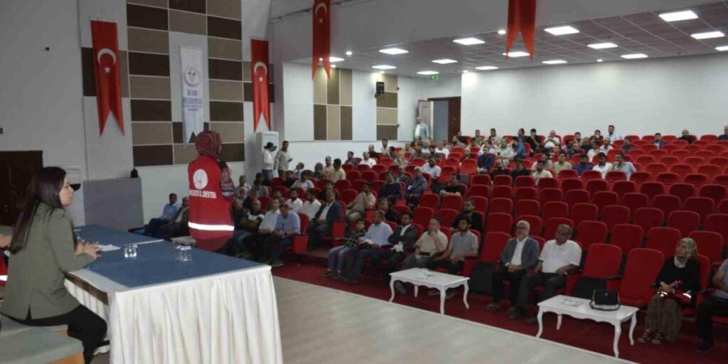 Besni’de “Sanal kumar bağımlılığı ile mücadele” eğitimi gerçekleştirildi