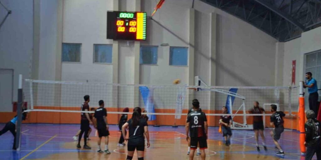 Bulanık’ta ‘Voleybol Turnuvası’ sona erdi