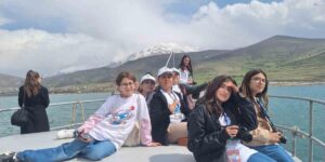 Çocuklar Van’ı fotoğraflıyor