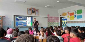 Dicle’de ortaokul öğrencileriyle bilim söyleşisi gerçekleştirildi