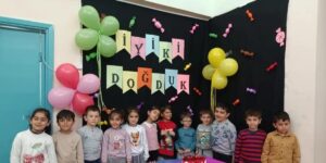 Diyadin’de miniklere ortak doğum günü sürprizi