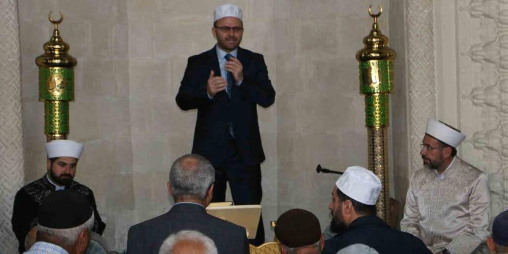 Diyarbakır Ulu Camii’nde dünya birincisi hafızlar Kur’an-ı Kerim okudu