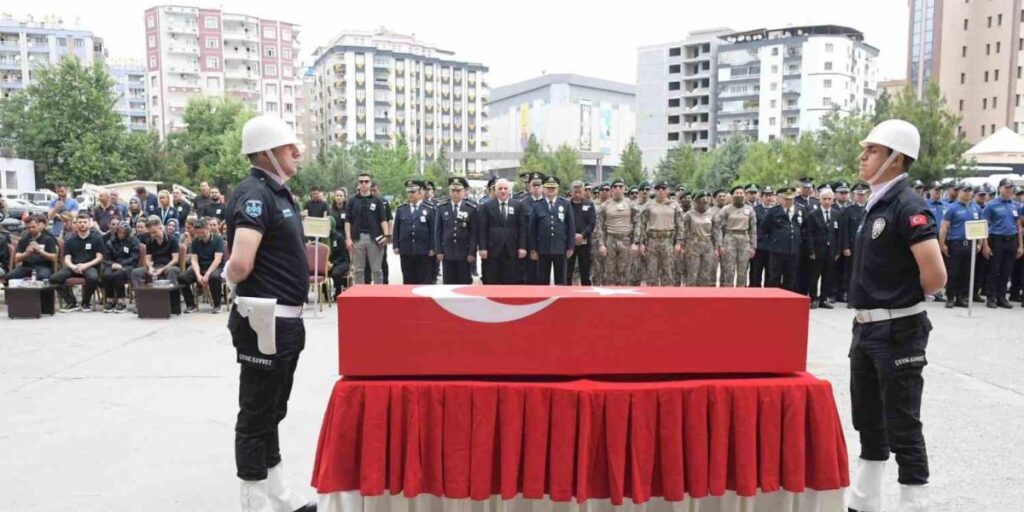 Diyarbakır’da hayatını kaybeden emniyet müdürü memleketine uğurlandı