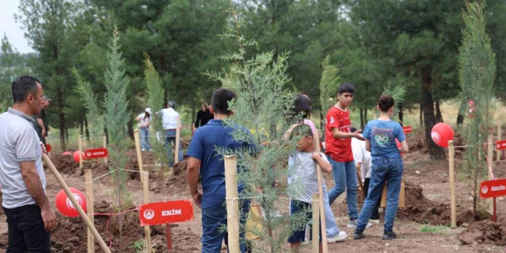 Diyarbakır’da “Koruyucu Aile Hatıra Ormanı” oluşturuldu