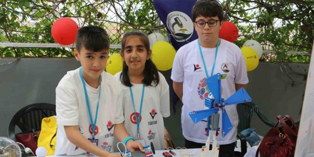 Diyarbakır’da lise öğrencileri yaptıkları bilimsel projelerini sergiledi