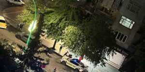 Diyarbakır’da motorkurye yayalara çarptı: 3 yaralı