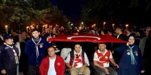 Diyarbakır’da Türk bayraklı “Fener Alayı” yürüyüşü yapıldı