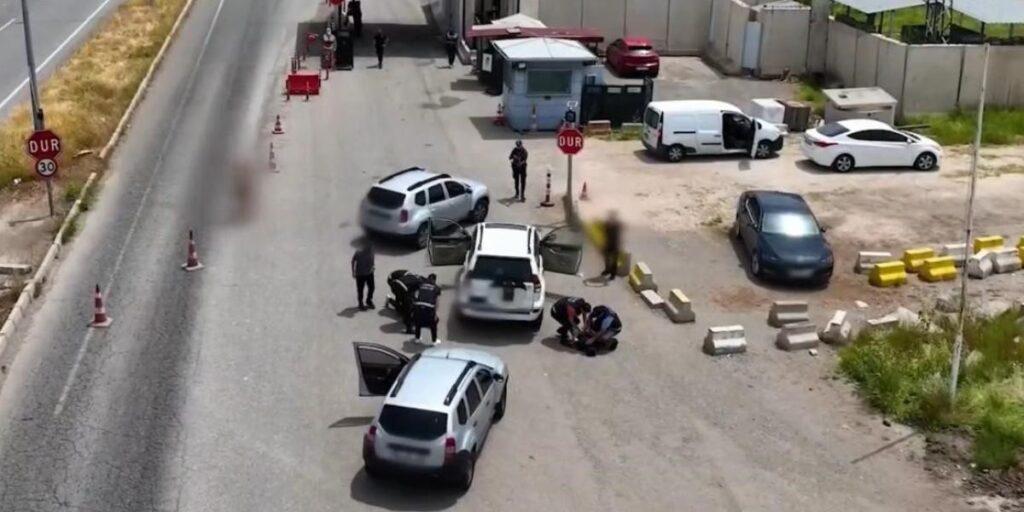 Diyarbakır’da yedek yakıt deposunda 93 litre sentetik uyuşturucu ele geçirildi