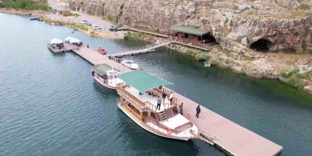 Doğal mağarada sırtlan müzesi ve restoran yapılıyor