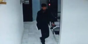 Elazığ’da ayakkabı hırsızlığı kamerada