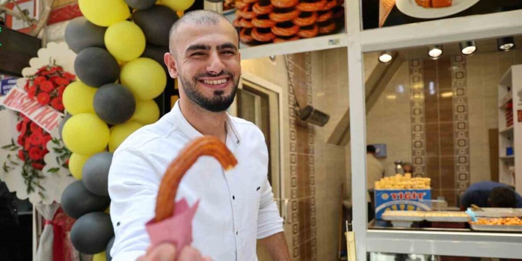 Elazığ’ın en tatlı başarısı: Seyyar satıcılıktan patronluğa