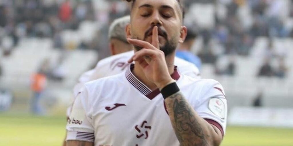 Elazığsporlu Beykan Şimşek’in cezası 3 maça düşürüldü