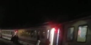 Erzincan’da heyelan nedeniyle Doğu Ekspresi İliç Tren Garında bekletiliyor