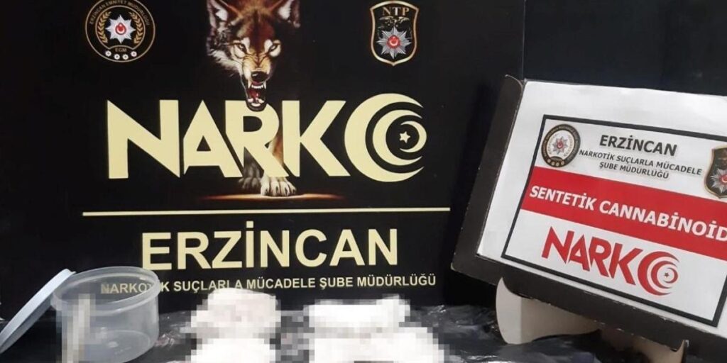 Erzincan’da peçeteye emdirilmiş uyuşturucu madde ele geçirildi