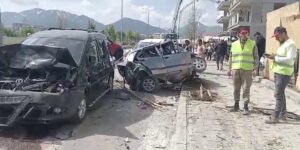 Erzurum’da feci kaza: Beton mikseri onlarca aracı biçti