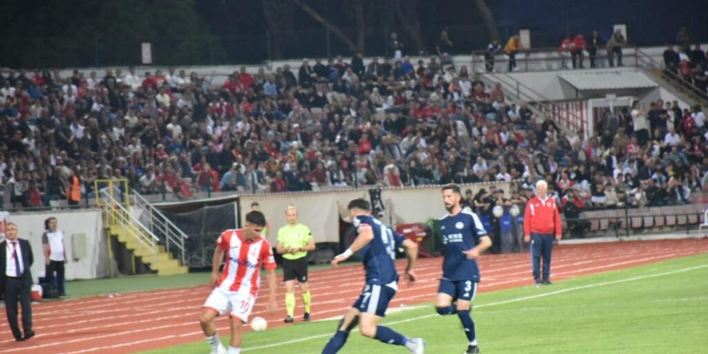 Fosfatspor’un 2. Lig hayali seneye kaldı
