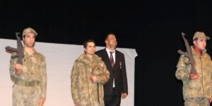 Gazi Yalçın Yedek’in hayatı sahnede yoğun ilgi gördü